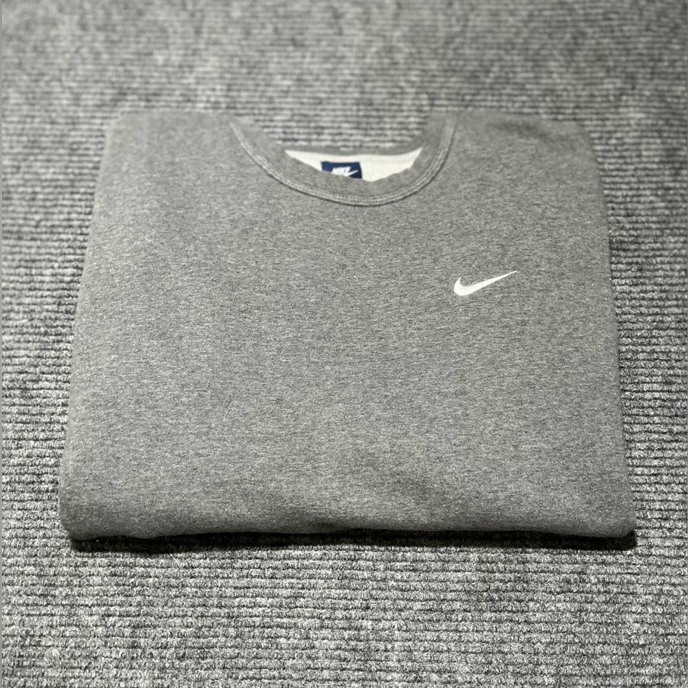 Classic 90’s Nike Crewneck